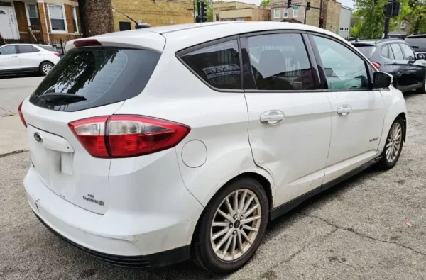 3-Zif3Xq34kPLxuqoKll541lgEk 2013 Ford C-Max Hybrid SE