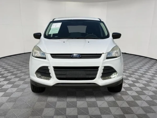 CDTOeuCd0tbC3nxAPD09Q5V0e4M 2013 Ford Escape S