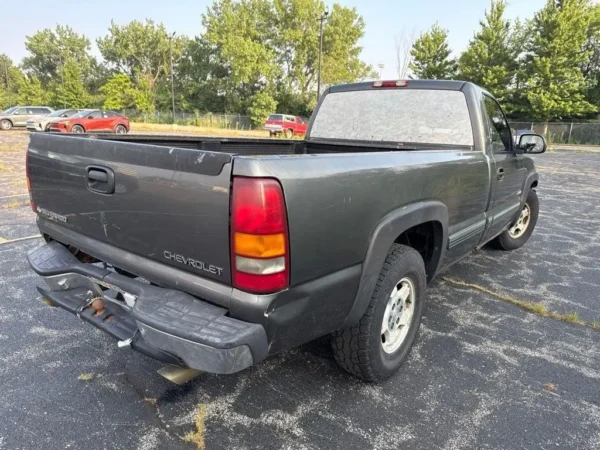 2000 Chevrolet Silverado 1500 LS