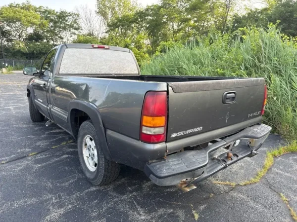 2000 Chevrolet Silverado 1500 LS