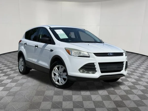Tv37Zt1WVbhenuK-gMvDxeuugVg (1) 2013 Ford Escape S